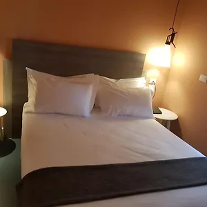 Apart Otel Almarossa, Bolonya